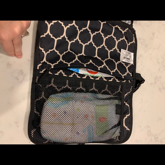 Portable diaper changing pad - Picture 3 of 3